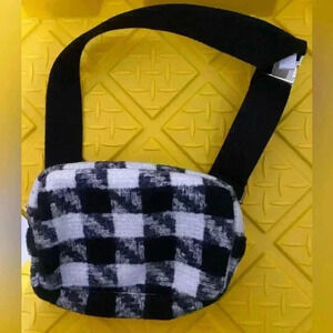 Jenni Chic Black and White Buffalo Check Belt Bag. Great Christmas Gift. NWOT
